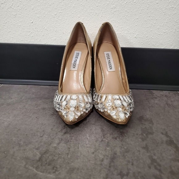 Shoes - Picture 1 of 6